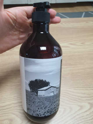 프로방스 바이올렛 퍼퓸 샴푸 1000ml 업그레이드 — 5점을 준 리뷰어가 2020년 8월 올린 사용 사진