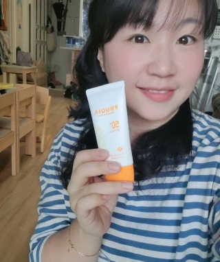 [후르디아] 혼합자차 선 에센스+톤업 선크림 2종 — 5점을 준 리뷰어가 2020년 5월 올린 사용 사진
