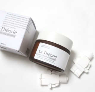 La Theorie Hydrating Ingredients | 하이드레이팅 인그레이디언츠 — 4점을 준 리뷰어가 2020년 4월 올린 사용 사진