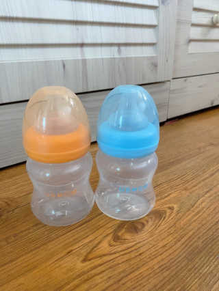 유비맘 신생아젖병 120ml 트리플팩_ 젖꼭지 포함 — 3점을 준 리뷰어가 2020년 6월 올린 사용 사진