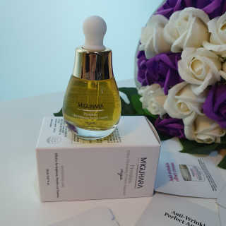 미구하라 프리미엄 울트라 화이트닝 퍼펙트 앰플 오리진  20ml — 5점을 준 리뷰어가 2020년 4월 올린 사용 사진