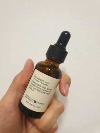 [스킨큐어] 산다화 비타민C 화이트닝 에센스 30ml — 4.5점을 준 리뷰어가 2020년 4월 올린 사용 사진
