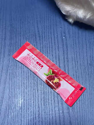 헬스업_쁘띠쁘띠석류콜라겐젤리_20g x 14포 — 4점을 준 리뷰어가 2020년 8월 올린 사용 사진