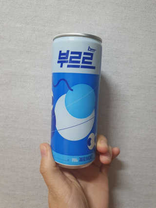 [칼로리 걱정 NO 제로칼로리 탄산음료]  부담없이 즐기는 부르르Brrr~~ 제로 사이다 — 5점을 준 리뷰어가 2020년 12월 올린 사용 사진