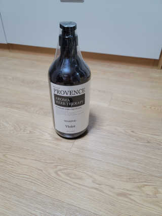 프로방스 바이올렛 퍼퓸 샴푸 1000ml 업그레이드 — 5점을 준 리뷰어가 2020년 8월 올린 사용 사진