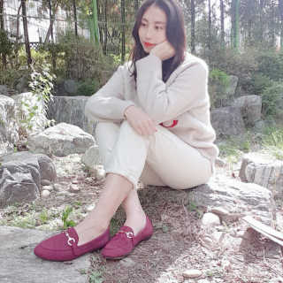 세인트디보스 스웨이드 로퍼 플랫 1cm — 5점을 준 리뷰어가 2020년 10월 올린 사용 사진
