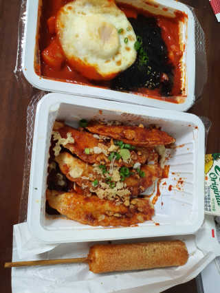 죠스떡볶이 [죠스푸드] 짜빠떡볶이+떡또그+범벅만두 신메뉴 3종 — 4점을 준 리뷰어가 2020년 5월 올린 사용 사진