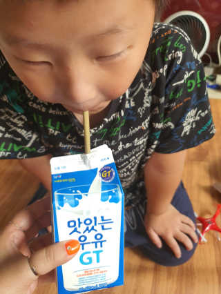 클로에코 친환경 풀빨대와 폐플라스틱 컵홀더 — 5점을 준 리뷰어가 2020년 8월 올린 사용 사진