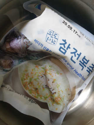 바다는다웰빙이다 완도사랑 전복죽 250g - 2팩 + 전복장조림 2팩 — 4점을 준 리뷰어가 2020년 8월 올린 사용 사진