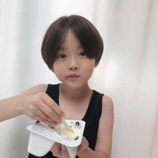 남양유업 또깍 접어 떠먹는 불가리스 2종 — 5점을 준 리뷰어가 2020년 9월 올린 사용 사진