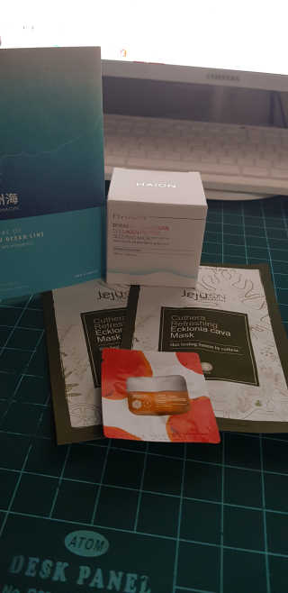 바르는콜라겐 하이온 제주바다보배 슬리핑마스크 100mL — 5점을 준 리뷰어가 2020년 5월 올린 사용 사진