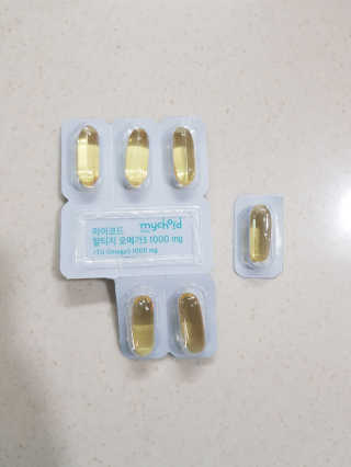 JW중외제약 마이코드 알티지 오메가3 1000 mg — 5점을 준 리뷰어가 2020년 7월 올린 사용 사진
