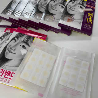 엘라밴드 하이드로 도트 스팟패치 12mm, 10mm — 5점을 준 리뷰어가 2020년 11월 올린 사용 사진
