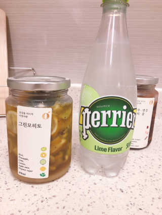 페리에 라임 500ml 투명페트 — 4.5점을 준 리뷰어가 2020년 11월 올린 사용 사진