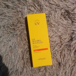 네이처컬렉션 이자녹스 UV 선 프로 365 익스트림 선 플루이드 100ml — 5점을 준 리뷰어가 2020년 5월 올린 사용 사진