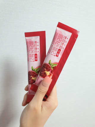헬스업_쁘띠쁘띠석류콜라겐젤리_20g x 14포 — 5점을 준 리뷰어가 2020년 9월 올린 사용 사진
