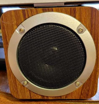 SEVIZ MINI10W 레트로 블루투스 스피커 — 5점을 준 리뷰어가 2020년 6월 올린 사용 사진