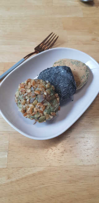 오메기명가 제주도 산지직송 오메기떡 60g x 16개입 — 4.5점을 준 리뷰어가 2020년 5월 올린 사용 사진