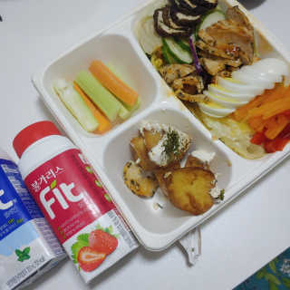 남양유업 [불가리스]마시는 발효유 Fit 딸기/플레인 — 5점을 준 리뷰어가 2020년 8월 올린 사용 사진