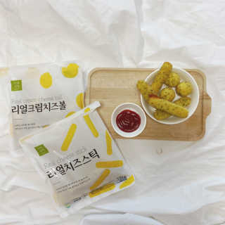 가치식탁 리얼치즈스틱, 리얼크림치즈볼 — 5점을 준 리뷰어가 2020년 4월 올린 사용 사진
