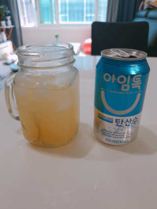 일화 아임톡 탄산수 355ml X 24캔 — 5점을 준 리뷰어가 2020년 4월 올린 사용 사진