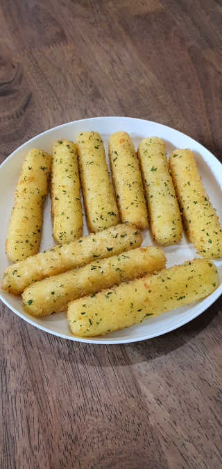 가치식탁 리얼치즈스틱, 리얼크림치즈볼 — 5점을 준 리뷰어가 2020년 11월 올린 사용 사진