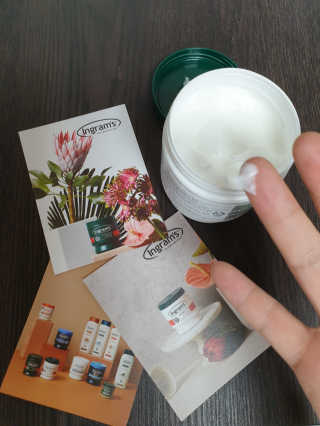 인그람스 캠퍼 크림 오리지널 300ml — 3점을 준 리뷰어가 2020년 4월 올린 사용 사진