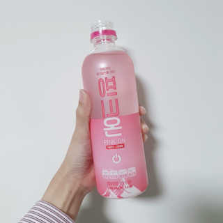 [활력충전 이온음료] 히말라야 핑크솔트를 담은 핑크온 — 5점을 준 리뷰어가 2020년 9월 올린 사용 사진