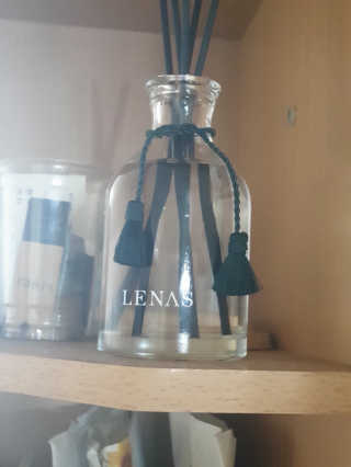 레나스 프리미엄 아로마 디퓨저 200ml  [1SET] — 3점을 준 리뷰어가 2020년 7월 올린 사용 사진