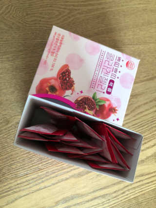 헬스업_쁘띠쁘띠석류콜라겐젤리_20g x 14포 — 5점을 준 리뷰어가 2020년 10월 올린 사용 사진