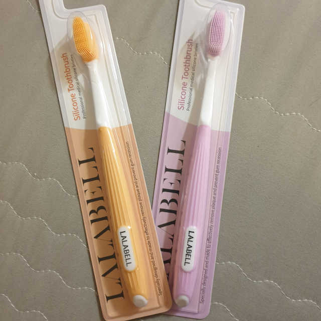 내게 처음 찾아온 라라벨 실리콘 칫솔 리뷰 사진
