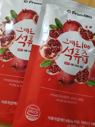 프롬바이오 오직 석류만 [그대로100 석류즙] 하루 1포로 건강하게 — 5점을 준 리뷰어가 2020년 5월 올린 사용 사진