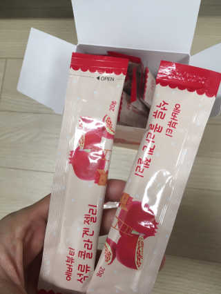 365더건강 에버뷰티 석류콜라겐 젤리 — 5점을 준 리뷰어가 2020년 6월 올린 사용 사진