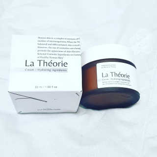 La Theorie Hydrating Ingredients | 하이드레이팅 인그레이디언츠 — 4점을 준 리뷰어가 2020년 5월 올린 사용 사진