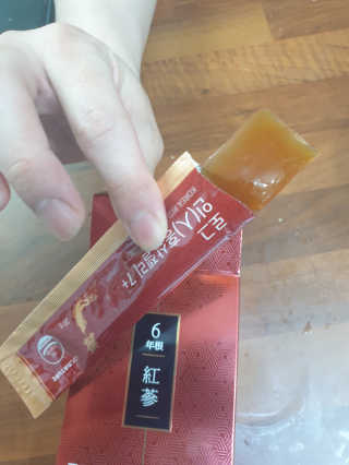 로그네이처 로그 인 홍삼젤리 7+ — 5점을 준 리뷰어가 2020년 6월 올린 사용 사진