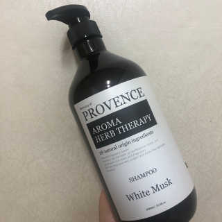 프로방스 화이트머스크 퍼퓸 샴푸 1000ml 업그레이드 — 5점을 준 리뷰어가 2020년 8월 올린 사용 사진