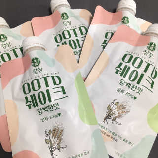 [꾸콤] 참참 OOTD쉐이크 담백한 일주일세트 50g x 5 — 5점을 준 리뷰어가 2020년 11월 올린 사용 사진