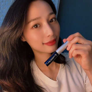 닥터존스킨 눈썹자라 — 4.5점을 준 리뷰어가 2020년 10월 올린 사용 사진
