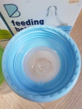 유비맘 신생아젖병 120ml 트리플팩_ 젖꼭지 포함 — 5점을 준 리뷰어가 2020년 6월 올린 사용 사진