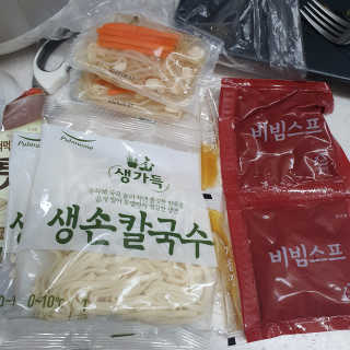 [풀무원] 지금껏 보지 못한 큰건더기 한그릇 면세트 — 5점을 준 리뷰어가 2020년 5월 올린 사용 사진