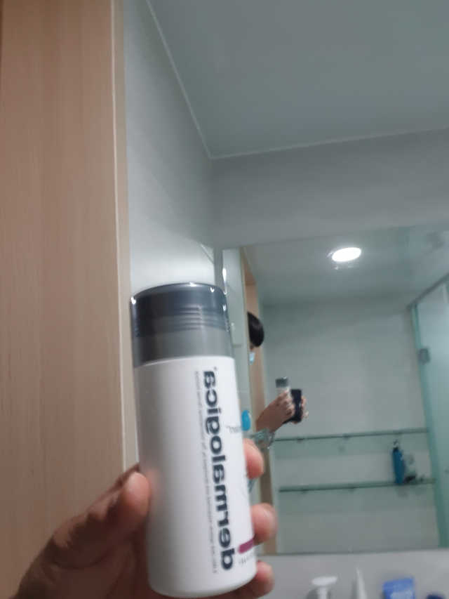 더말로지카 데일리 슈퍼폴리언트 리뷰 사진