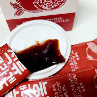 조은약초 석류콜라겐 석류즙 석류쪼옥 젤리 스틱 15포 x 20g — 5점을 준 리뷰어가 2020년 7월 올린 사용 사진