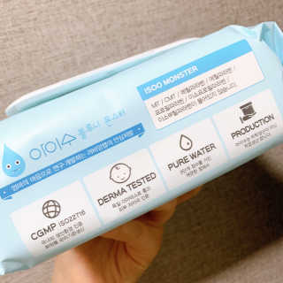아이수 블루니 몬스터 아기 물티슈 — 4.5점을 준 리뷰어가 2020년 11월 올린 사용 사진