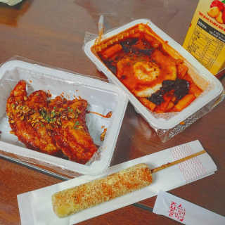 죠스떡볶이 [죠스푸드] 짜빠떡볶이+떡또그+범벅만두 신메뉴 3종 — 4점을 준 리뷰어가 2020년 4월 올린 사용 사진