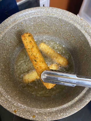 가치식탁 리얼치즈스틱, 리얼크림치즈볼 — 5점을 준 리뷰어가 2020년 8월 올린 사용 사진