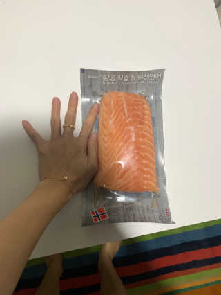 동원산업 항공직송 동원생연어_400g — 5점을 준 리뷰어가 2020년 5월 올린 사용 사진
