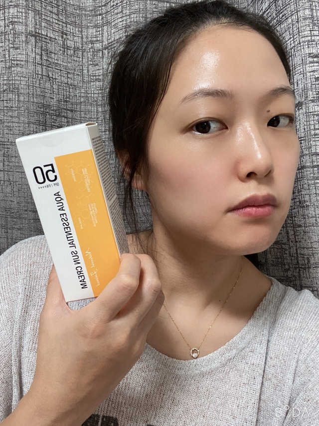 아쿠아 에센셜 썬크림 리뷰 사진
