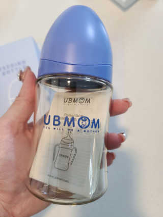 유비맘 PPSU 젖병 노꼭지_200ml_컬러 랜덤 발송 — 5점을 준 리뷰어가 2020년 6월 올린 사용 사진