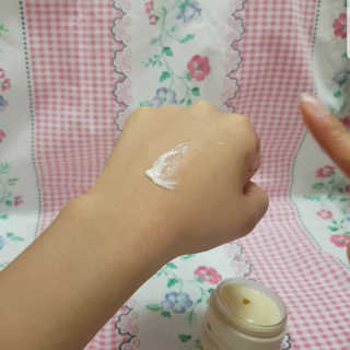 어글리프루프 크림 바이어글리 하이드레이션 샤워 50ml — 5점을 준 리뷰어가 2020년 10월 올린 사용 사진