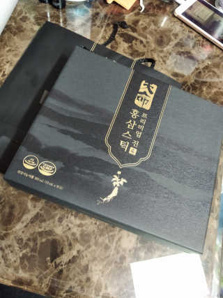 헬스업_천명진프리미엄홍삼스틱_10ml x 30포 — 5점을 준 리뷰어가 2020년 7월 올린 사용 사진